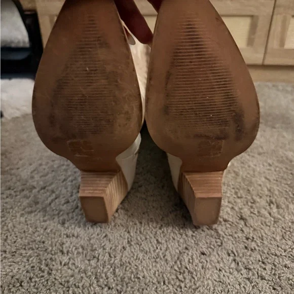 Women’s Two-Tone Beige & White Western High Boots - Picture 4 of 5